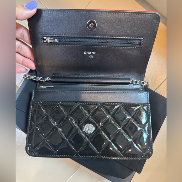 CHANEL▪️ Quilted Bi-Color Wallet On Chain WOC red/black - Picture 4 of 10